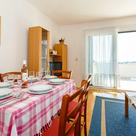 Apartament Anton Krk Town
